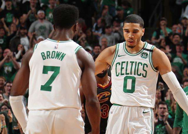 后卫之间的 后卫之间的